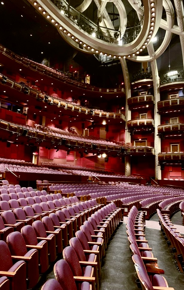 Dolly Theater inside 
red velvet balkonies